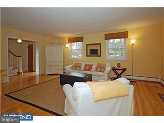 364 Upper Gulph Road Wayne, PA 19087 - Photo 3 of 11
