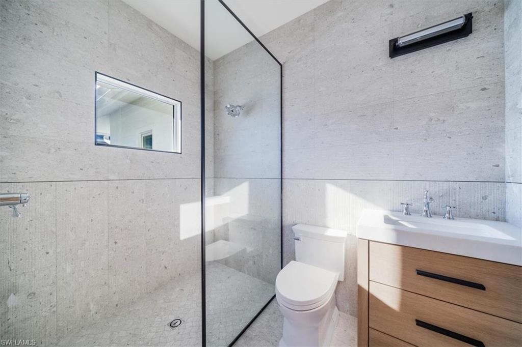 508 16th Avenue South Naples, FL 34102 - Photo 29 of 50 Bathroom #3