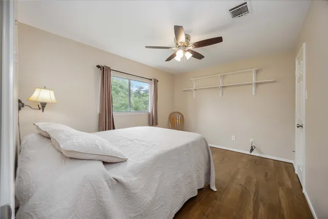 $459,900 | 5498 Apple Blossom Lane, Friendswood, TX 77546