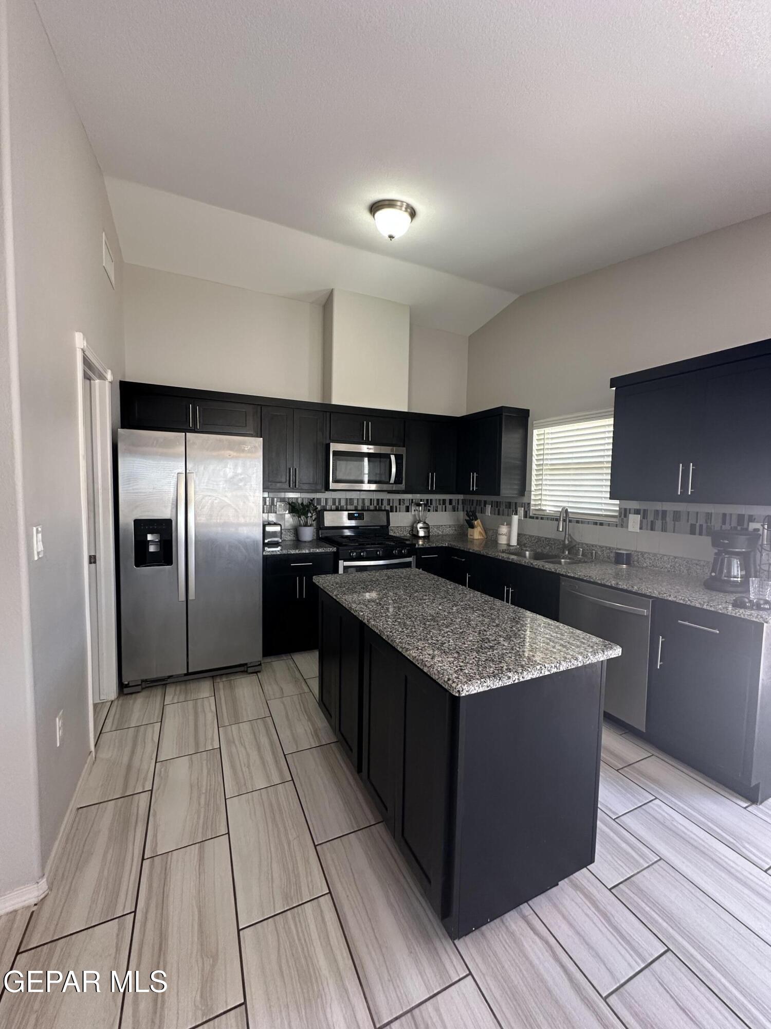 15028 Method Avenue El Paso, TX 79938 - Photo 22 of 38 15028 METHOD AVE, 79938