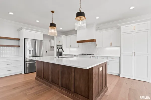 $1,060,000 | 1807 Willow Bend Street, Chatham, IL 62629