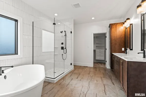 $1,060,000 | 1807 Willow Bend Street, Chatham, IL 62629