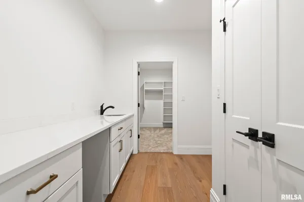 $1,060,000 | 1807 Willow Bend Street, Chatham, IL 62629