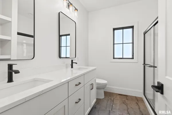 $1,060,000 | 1807 Willow Bend Street, Chatham, IL 62629