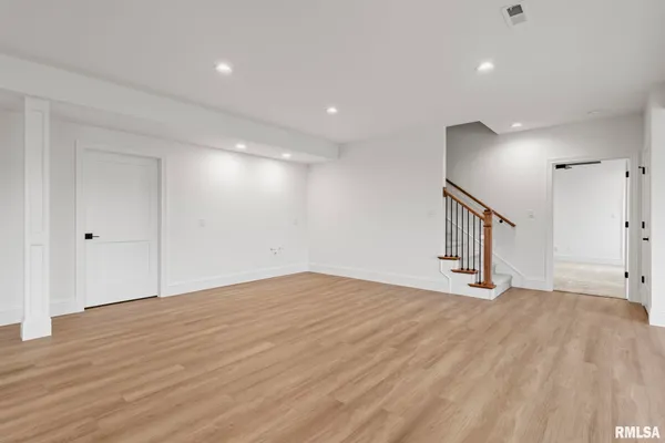 $1,060,000 | 1807 Willow Bend Street, Chatham, IL 62629