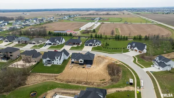 $1,060,000 | 1807 Willow Bend Street, Chatham, IL 62629