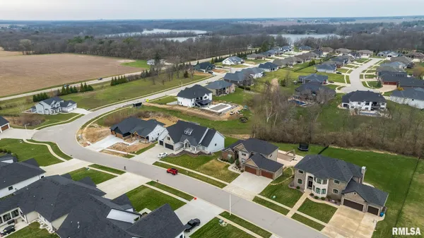 $1,060,000 | 1807 Willow Bend Street, Chatham, IL 62629