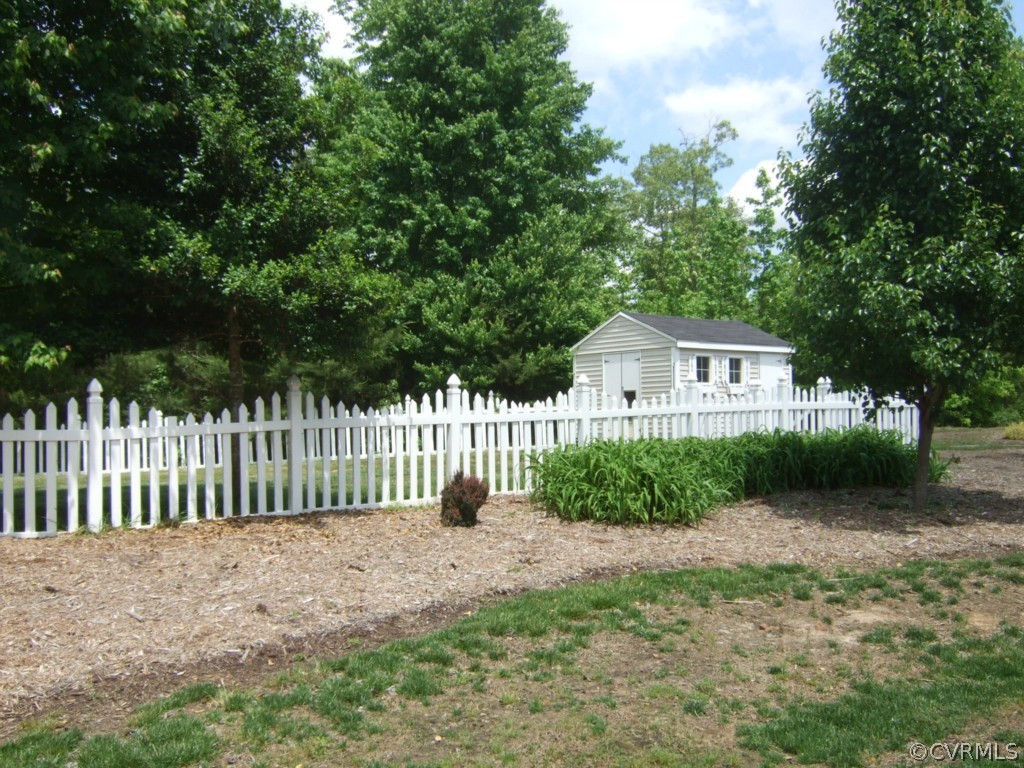 7137 Kenthurst Road Lanexa, VA 23089 - Photo 7 of 23 Gallery Image 7