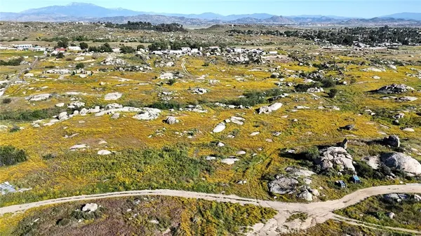 $1,500,000 | 22169 Rocky Hills Road, Perris, CA 92570