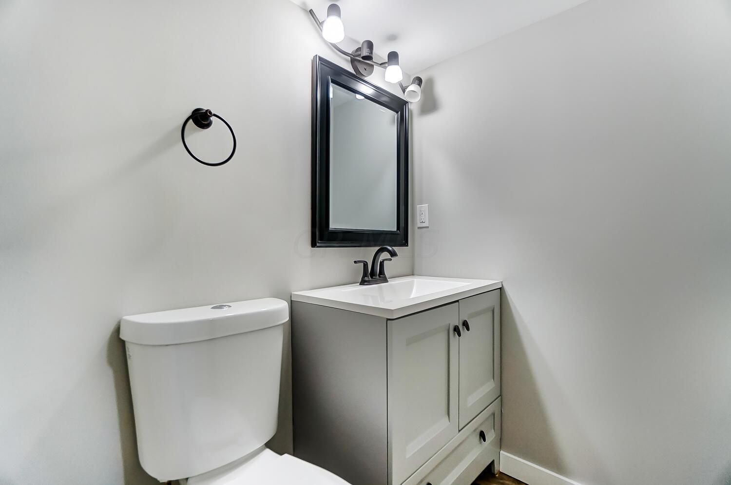 2028 Ferris Road Columbus, OH 43224 - Photo 23 of 31 50031769-023_web