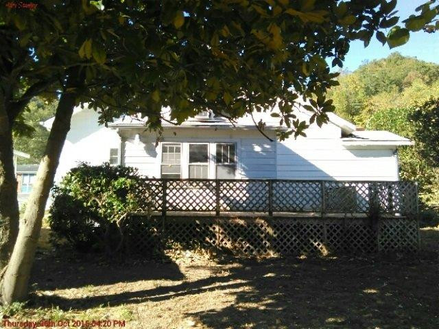 65 Maple Street Hyden, KY 41749 - Photo 2 of 19 Photo 2