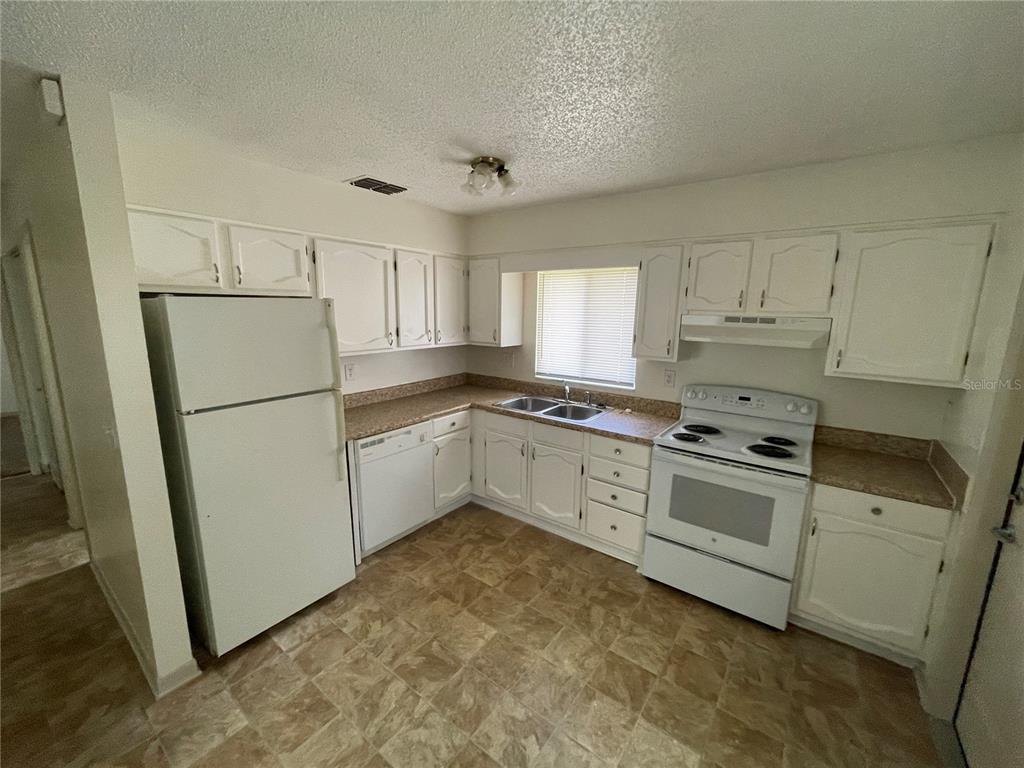 5852 Odom Road Lakeland, FL 33809 - Photo 4 of 12 Gallery Image 4