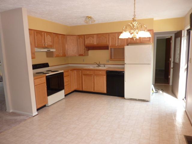 1807 Mitthoeffer Road Indianapolis, IN 46229 - Photo 6 of 13 Gallery Image 6