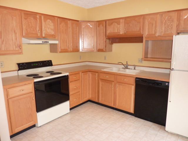 1807 Mitthoeffer Road Indianapolis, IN 46229 - Photo 7 of 13 Gallery Image 7