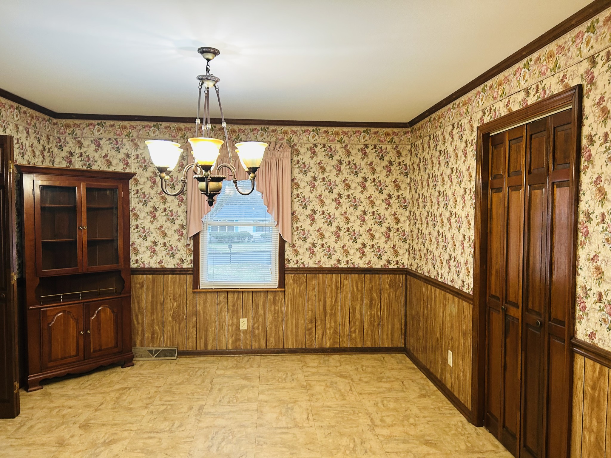 704 Meadow Road Mount Pleasant, TN 38474 - Photo 5 of 22 Gallery Image 5