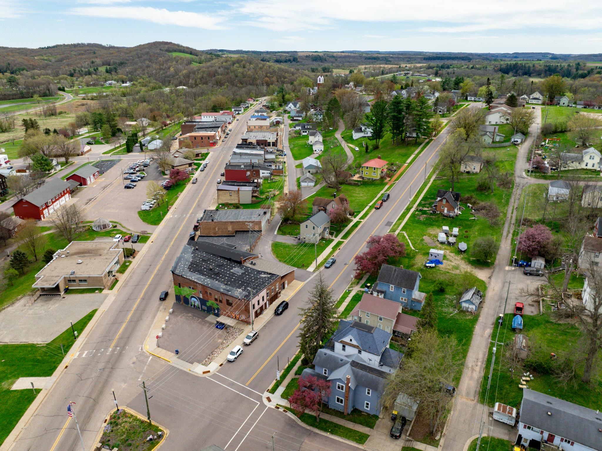 327 2nd Main Street Elroy, WI 53929 - Photo 41 of 45