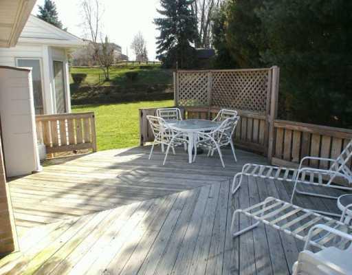 65 Oregon Trail Mt. Lebanon, PA 15234 - Photo 7 of 8 Patio/Deck.