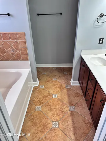 $2,225 | 300 Walkens Woods Lane, Jacksonville, NC 28546