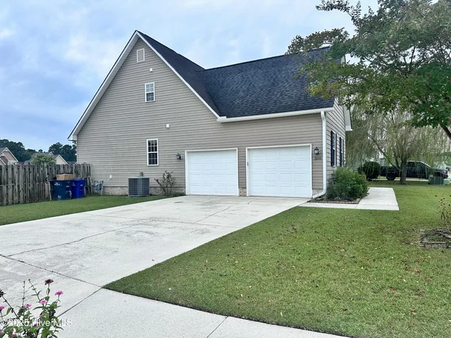 $2,225 | 300 Walkens Woods Lane, Jacksonville, NC 28546