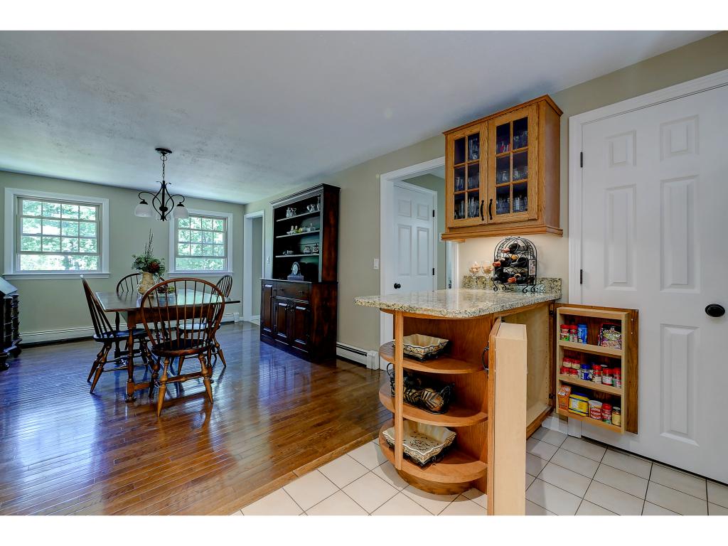 17 Tully Street Windham, NH 03087 - Photo 10 of 36 Gallery Image 10