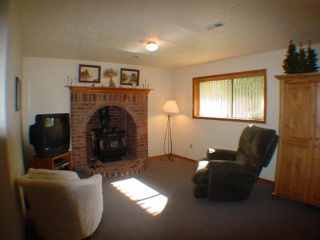 3408 South Whipple Road Spokane Valley, WA 99206 - Photo 5 of 9