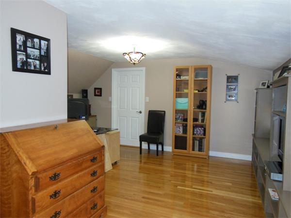55 Sleigh Road Chelmsford, MA 01824 - Photo 17 of 20 Gallery Image 17