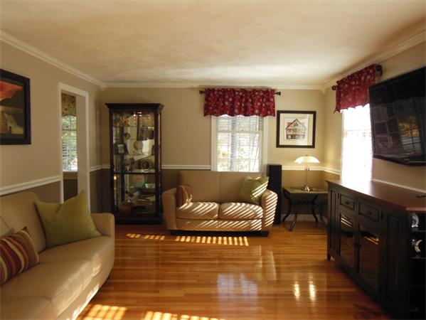 55 Sleigh Road Chelmsford, MA 01824 - Photo 3 of 20 Gallery Image 3