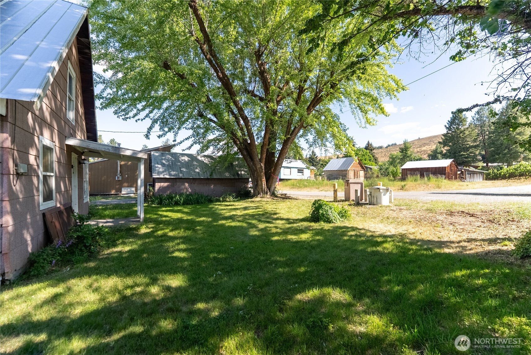 821 Riverside Street Winthrop, WA 98862 - Photo 6 of 29 Gallery Image 6