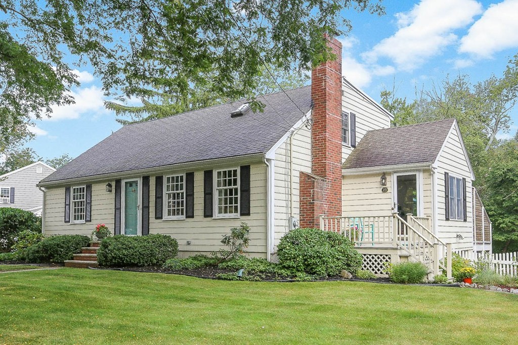 23 Alan Road Hamilton, MA 01982 - Photo 1 of 30 Gallery Image 1