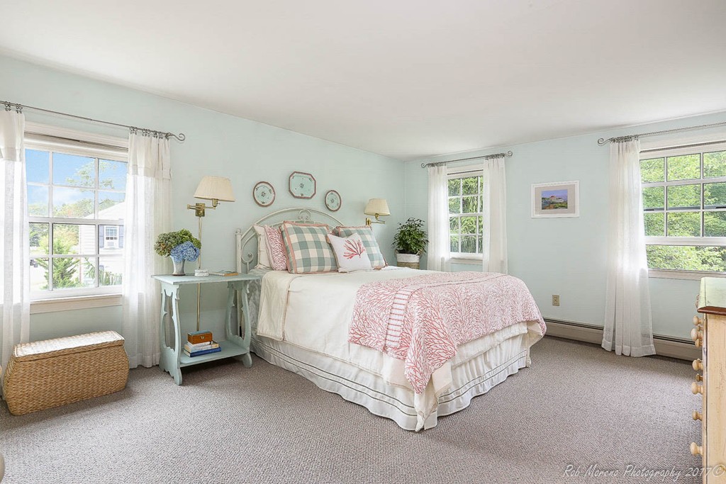 23 Alan Road Hamilton, MA 01982 - Photo 5 of 30 Gallery Image 5