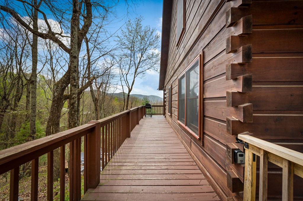 890 Brittney Drive Blue Ridge, GA 30513 - Photo 20 of 37 a view of balcony with wooden floor and fence