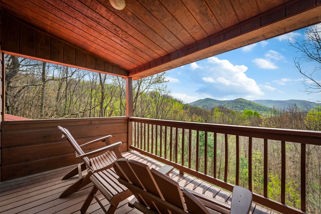 890 Brittney Drive Blue Ridge, GA 30513 - Photo 25 of 37 a view of a two chairs in the balcony