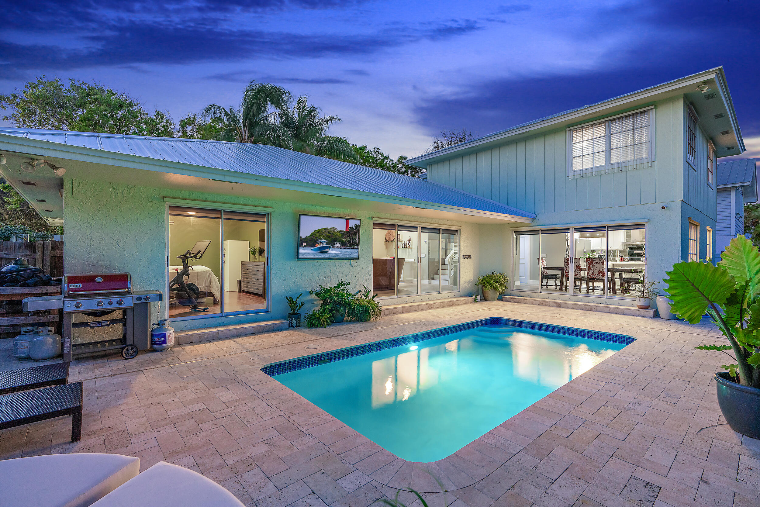 18965 Southeast County Line Road Tequesta, FL 33469 - Photo 4 of 39 18965 SE County Line Rd-37