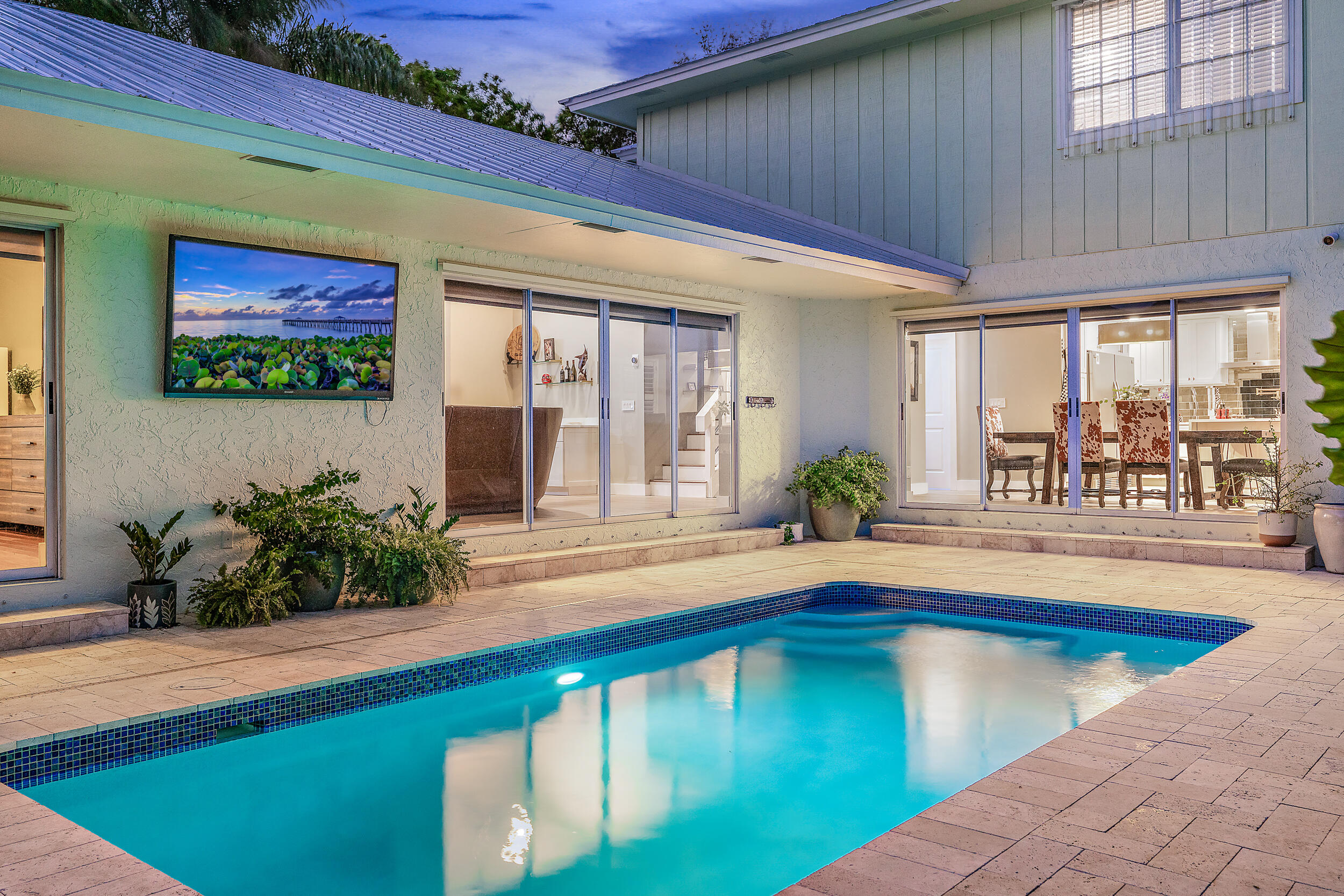 18965 Southeast County Line Road Tequesta, FL 33469 - Photo 5 of 39 18965 SE County Line Rd-40
