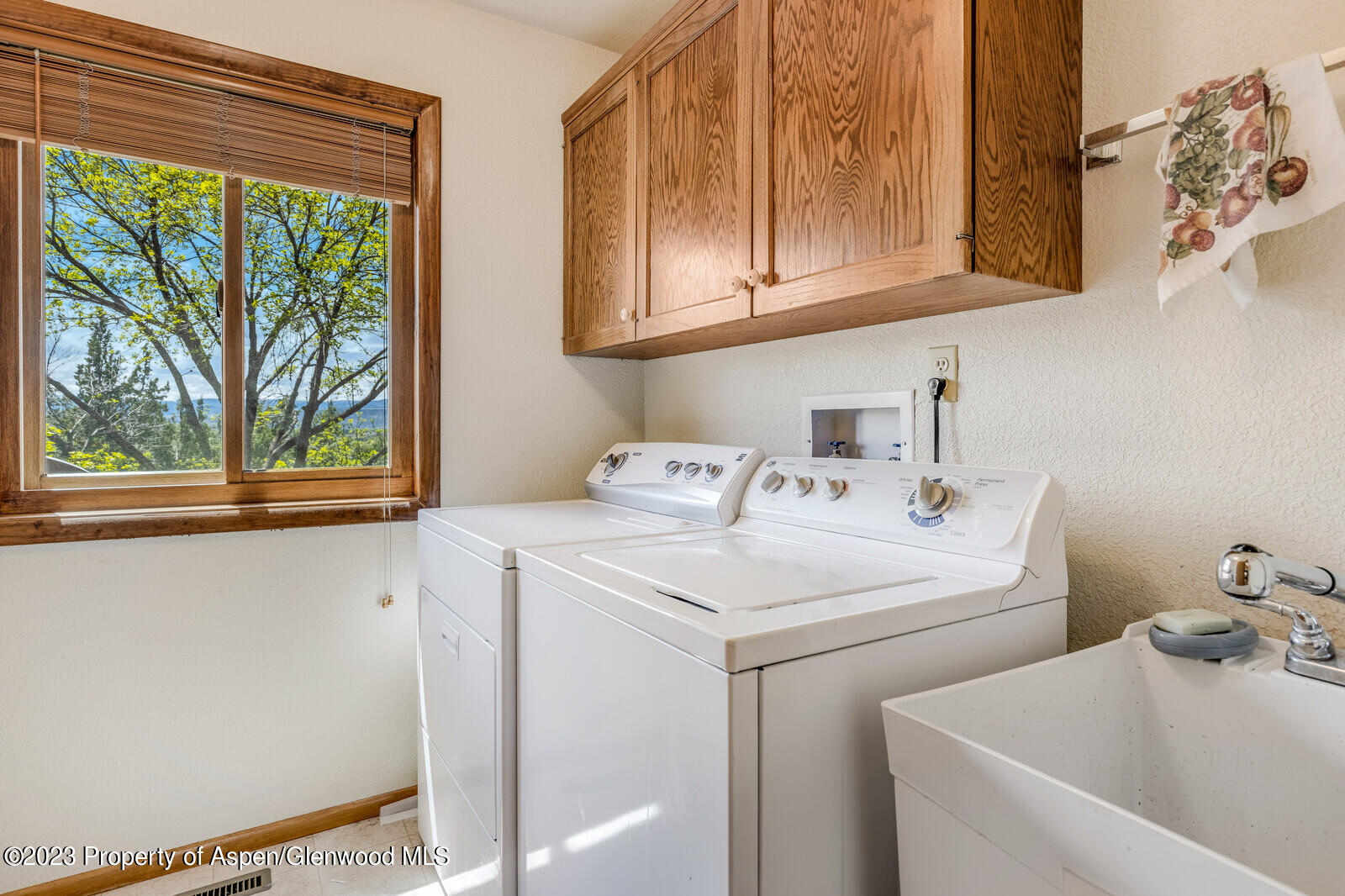 332 Mesa Drive Rifle, CO 81650 - Photo 24 of 44 Laundry Room