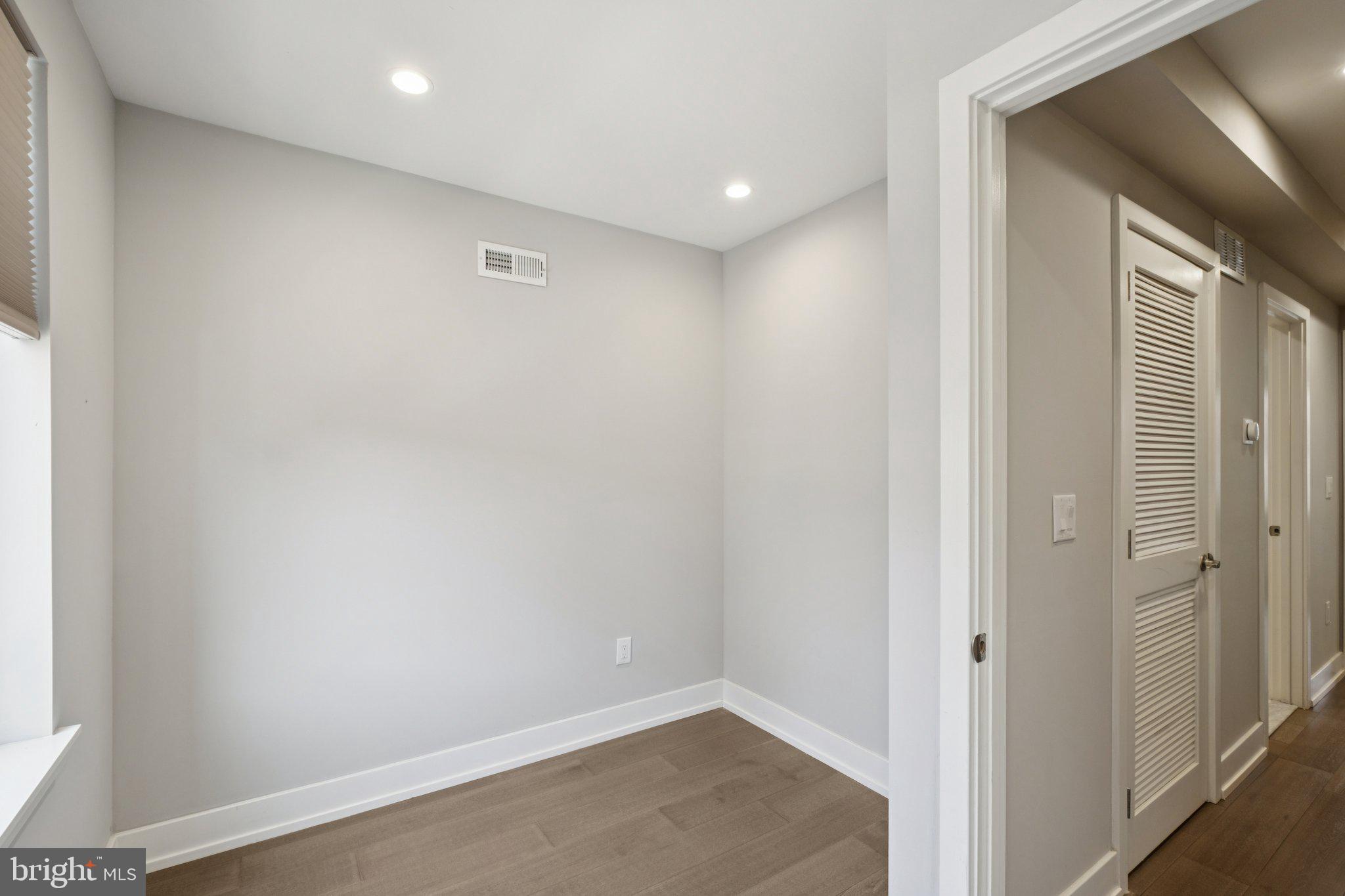 1533 South Lambert Street Philadelphia, PA 19146 - Photo 20 of 29 a view of small space