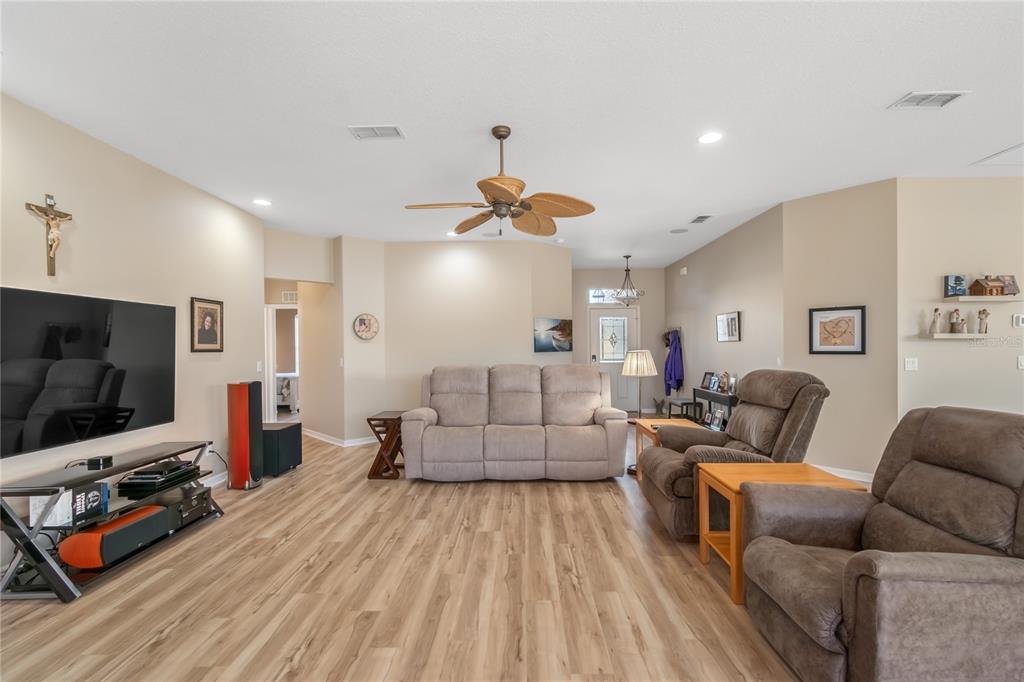 9300 Southwest 90th Street Ocala, FL 34481 - Photo 15 of 46