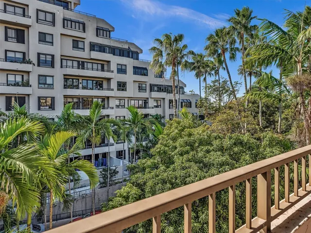 $9,850 | 101 Crandon Boulevard, Unit 479, Key Biscayne, FL 33149