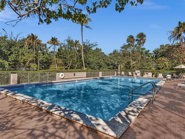 $9,850 | 101 Crandon Boulevard, Unit 479, Key Biscayne, FL 33149