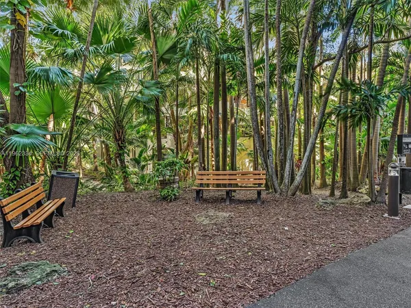 $9,850 | 101 Crandon Boulevard, Unit 479, Key Biscayne, FL 33149