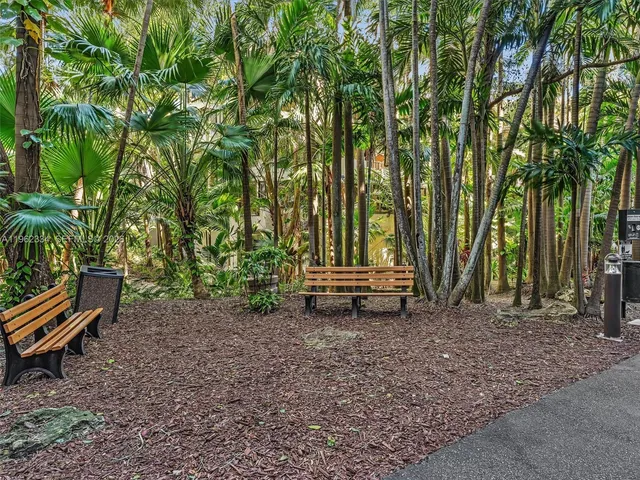 $9,850 | 101 Crandon Boulevard, Unit 479, Key Biscayne, FL 33149