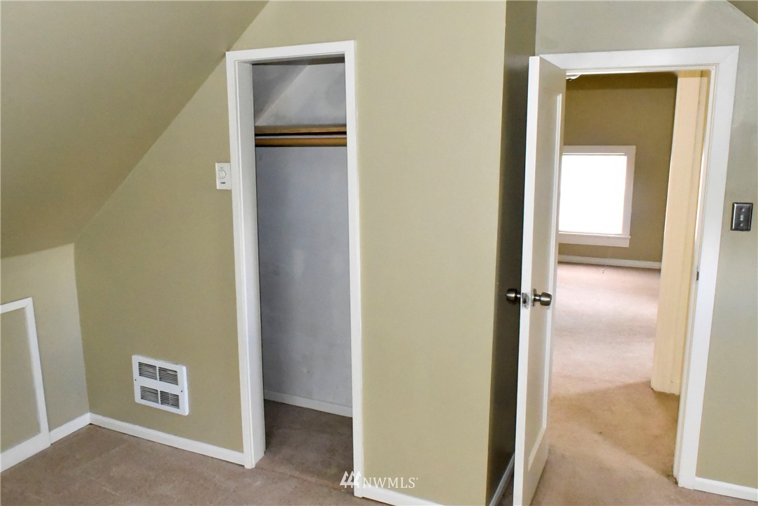 1806 Boulevard Road Southeast Olympia, WA 98501 - Photo 19 of 25 Gallery Image 19