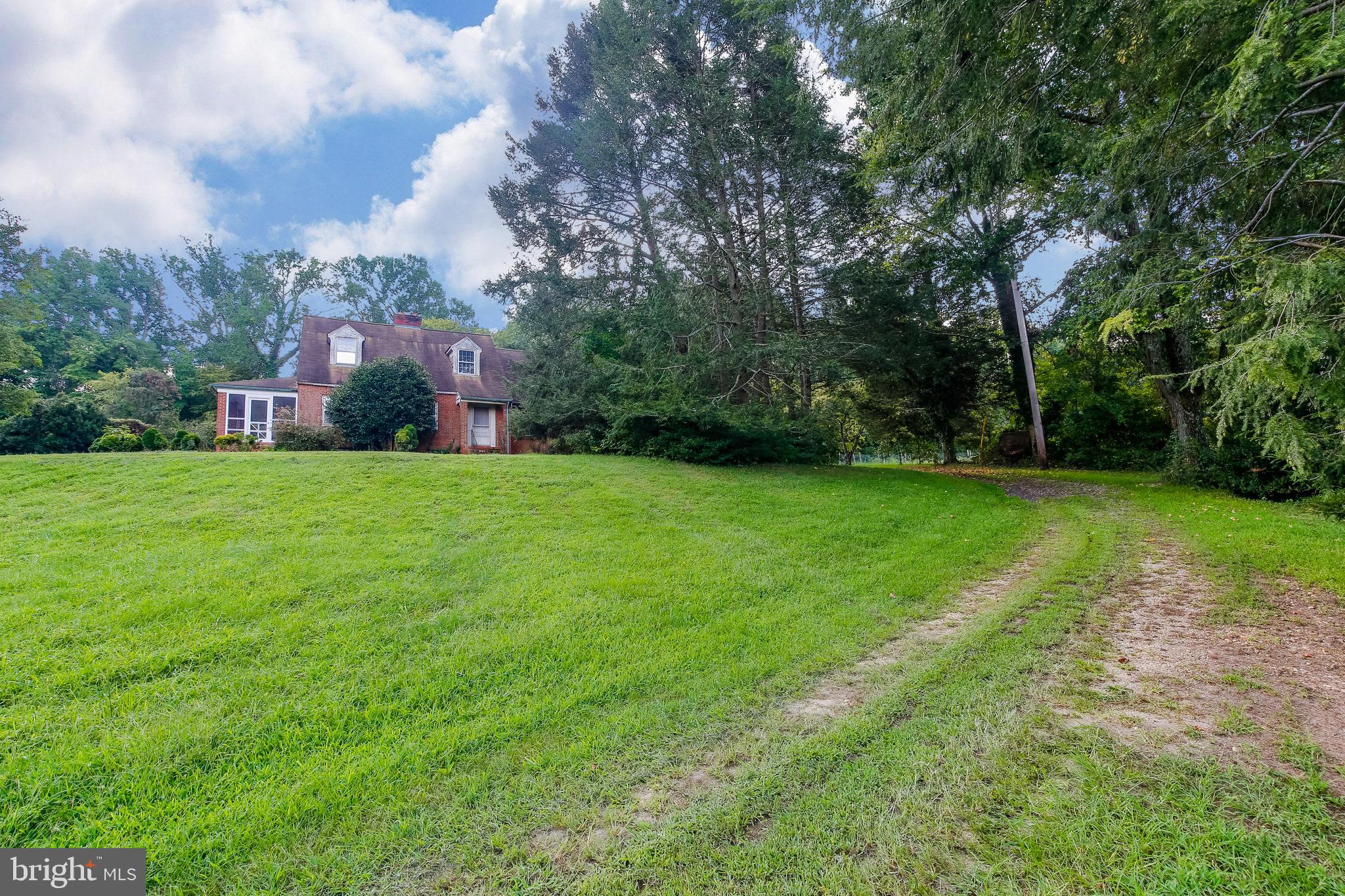 13907 Woodmore Road Bowie, MD 20721 - Photo 3 of 30 Gallery Image 3