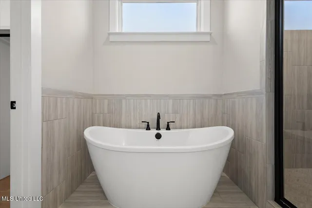 $338,900 | 538 Bolivar Drive, Nesbit, MS 38651