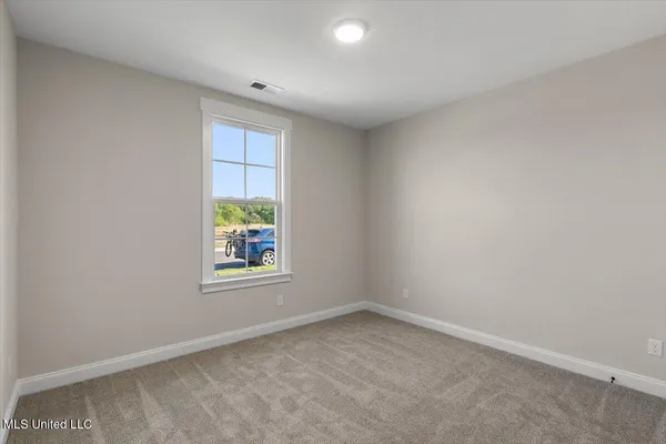 $338,900 | 538 Bolivar Drive, Nesbit, MS 38651