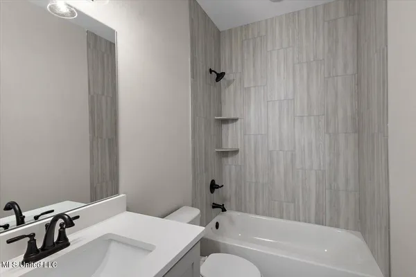 $338,900 | 538 Bolivar Drive, Nesbit, MS 38651