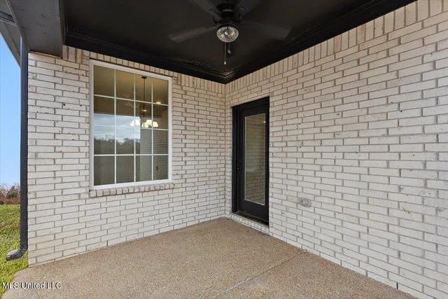 $338,900 | 538 Bolivar Drive, Nesbit, MS 38651