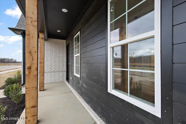 $338,900 | 538 Bolivar Drive, Nesbit, MS 38651