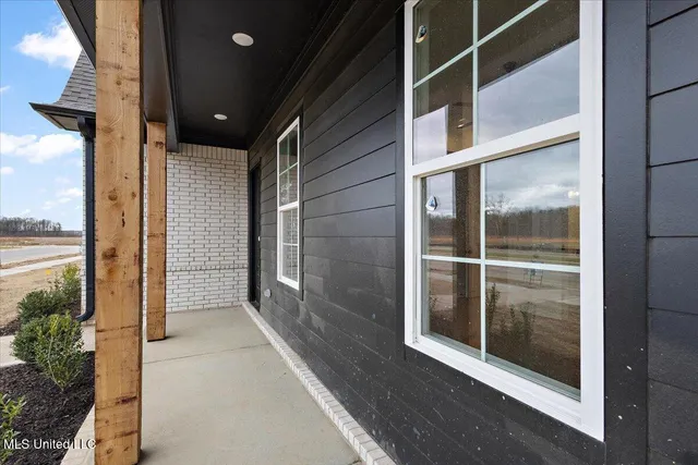 $338,900 | 538 Bolivar Drive, Nesbit, MS 38651