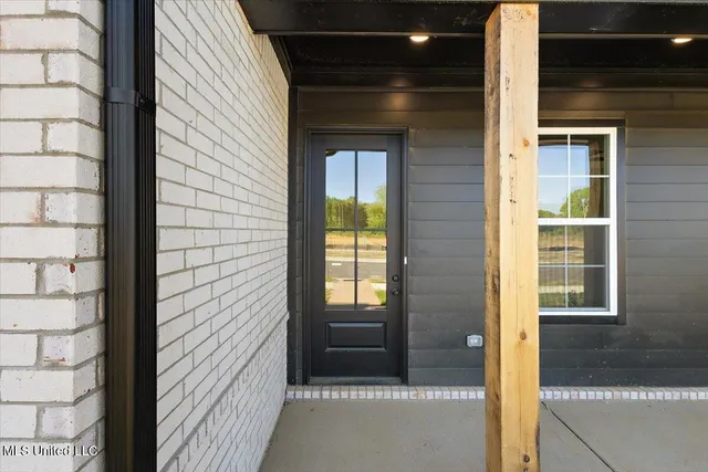 $338,900 | 538 Bolivar Drive, Nesbit, MS 38651